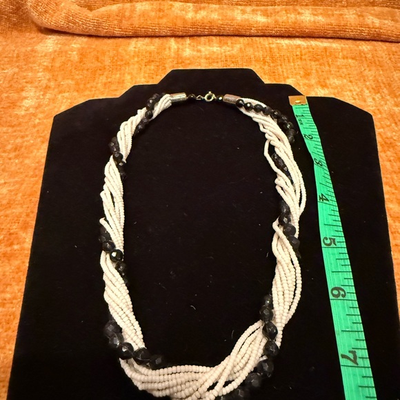 Sophisticated Black Acrylic and White Seed Bead Necklace - Picture 6 of 6